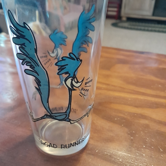 Warner Bros. Dining Pepsi Looney Tunes Road Runner Glass